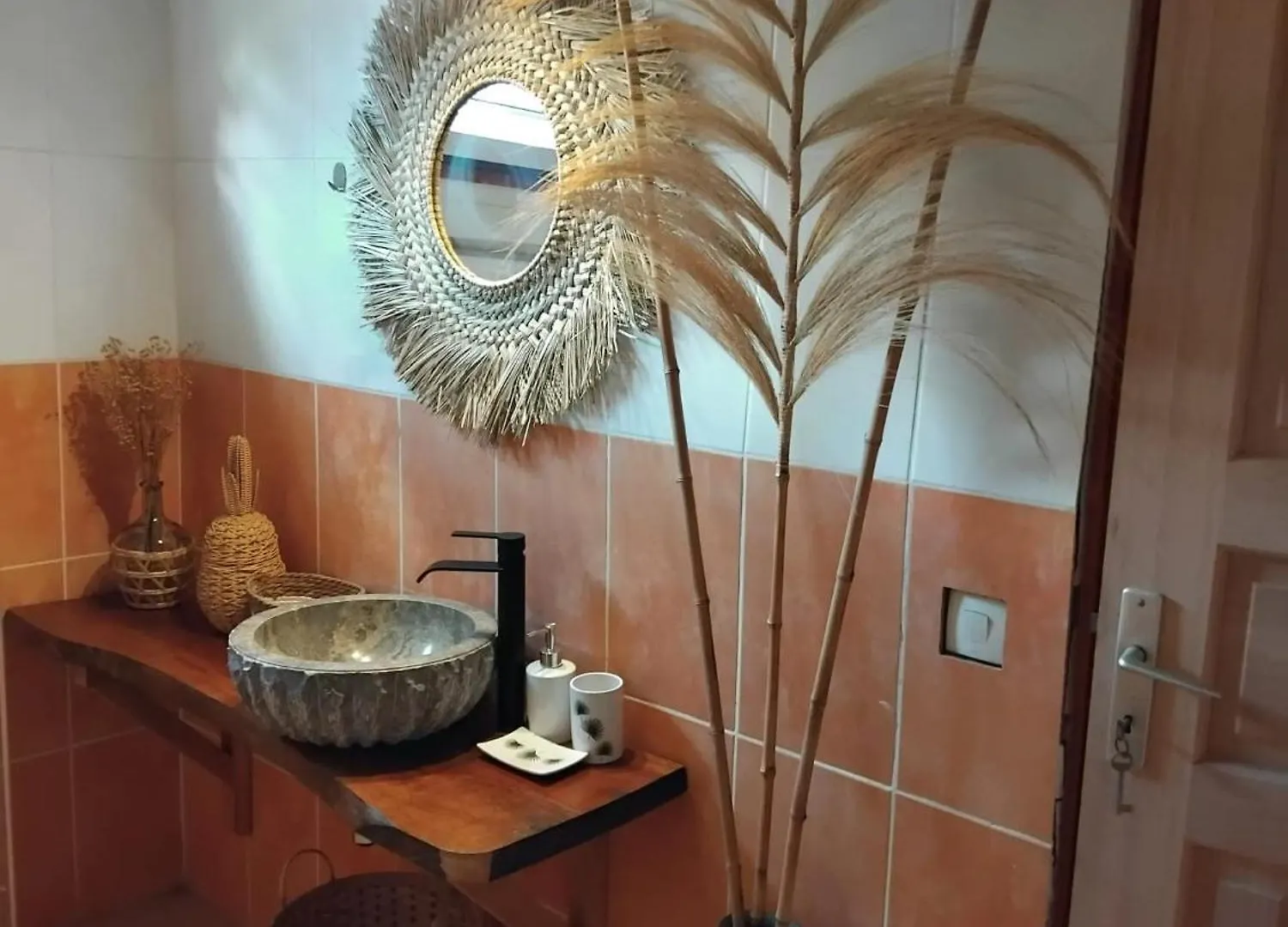Apartment Appartement Elegant Avec Jacuzzi A Bouillante 40M²